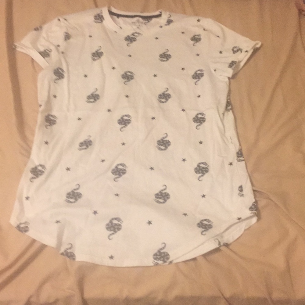 Hollister shirt